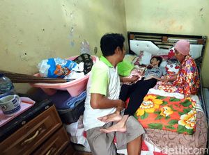 Idap Kanker Paru, Tubuh IRT Sukabumi Ini Kering Kerontang Idap Kanker Paru, Tubuh IRT Sukabumi Ini Kering Kerontang