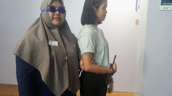 Begini Reaksi Orang Normal Merasakan Kebutaan Sesaat