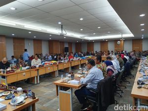 Banggar DPRD DKI Tolak Rencana Anggaran Rp 100 M untuk SMK Berasrama Banggar DPRD DKI Tolak Rencana Anggaran Rp 100 M untuk SMK Berasrama