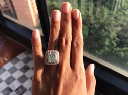 Sosok Azura, Mengaku Uang Jajan Rp 2 M, Sosialita Kelahiran Kediri