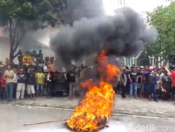 Tolak Proyek Waduk, Warga Kepung Bupati Brebes dan Gembosi Mobil Dinas