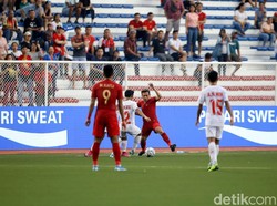 Pada menit ke-38, Osvaldo sempat melepaskan tendangan keras kaki kiri dari dalam kotak penalti, namun bolanya masih bisa diredam kiper Myanmar.