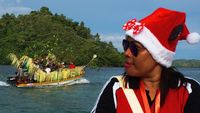 Intip Prosesi Suku Ambai Jelang Natal