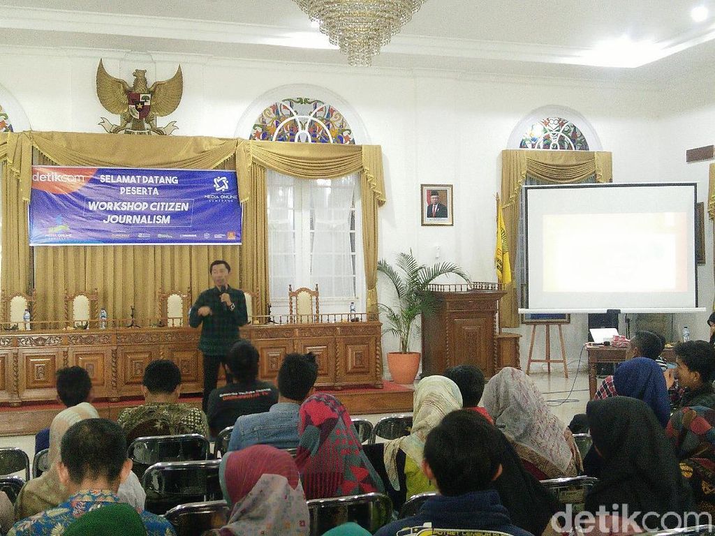 150 Pegiat Medsos di Sumedang Ikut Workshop Citizen Journalism 150 Pegiat Medsos di Sumedang Ikut Workshop Citizen Journalism