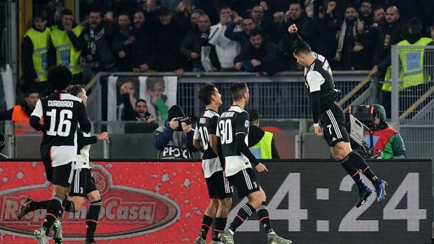 Cristiano Ronaldo merayakan golnya ke gawang Lazio