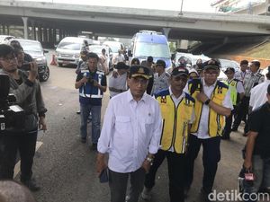 Kakorlantas-Menhub Jajal Tol Layang Cikampek Jelang Beroperasi Kakorlantas-Menhub Jajal Tol Layang Cikampek Jelang Beroperasi