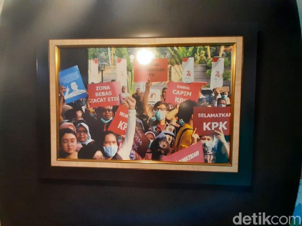 KPK Pamer Potret Perjuangan Lawan Revisi UU di Hari Antikorupsi KPK Pamer Potret Perjuangan Lawan Revisi UU di Hari Antikorupsi