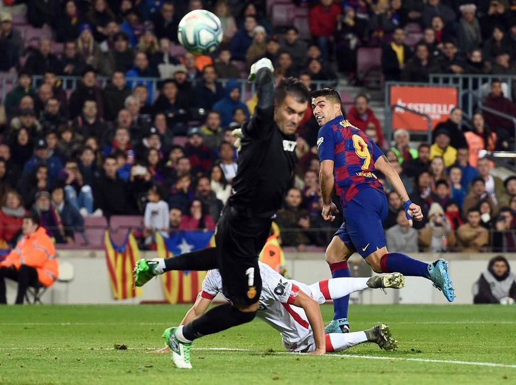 Gol Backheel Luis Suarez ke Gawang Mallorca yang Amboi Nian! Gol Backheel Luis Suarez ke Gawang Mallorca yang Amboi Nian!