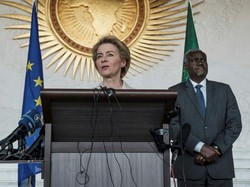 Singsing Lengan Baju Pemimpin Negara Eropa Hadapi Pandemi di Masa Depan