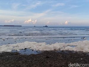 Pantai Bohai Probolinggo Sempat Tercemar Buih, Ini Penjelasan PT PJB Pantai Bohai Probolinggo Sempat Tercemar Buih, Ini Penjelasan PT PJB
