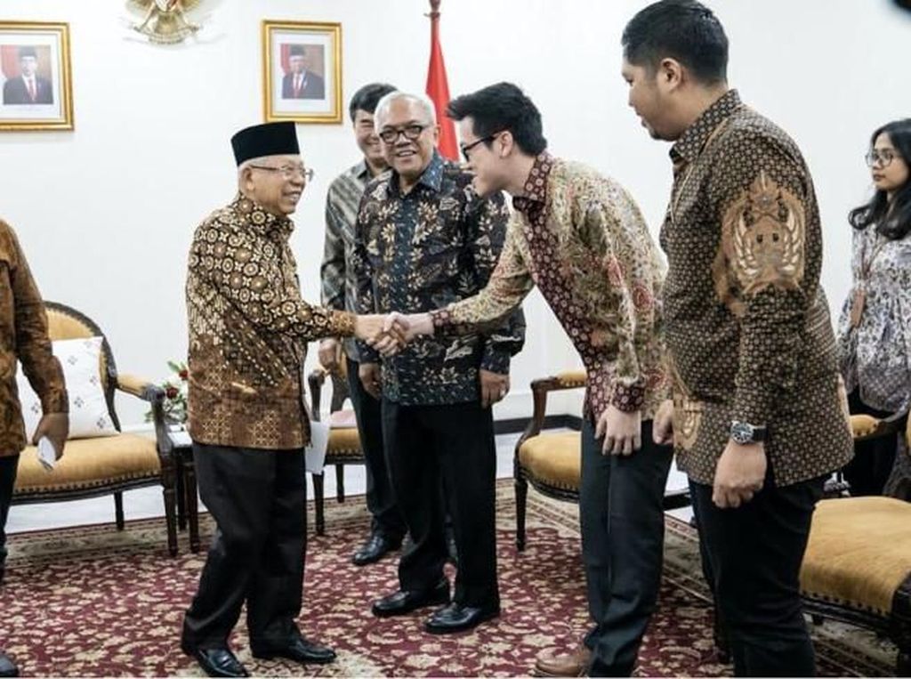 Pemerintah & Shopee Gerak Bersama Dorong UMKM Naik Kelas Pemerintah & Shopee Gerak Bersama Dorong UMKM Naik Kelas