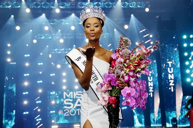 Minatnya dalam menyuarakan hak-hak wanita pun ditunjukkan dalam malam final. Miss Universe 2019 Zozibini Tunzi ingin mendukung kecantikan alami wanita, terutama dari Afrika. Foto: iStock