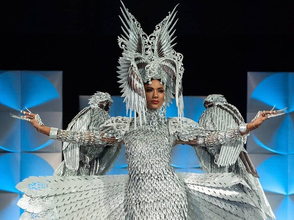 Foto: Kostum Nasional Filipina di Miss Universe 2019 yang Kontroversial