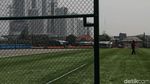 Melihat Pembangunan Lapangan Sepakbola Muara Angke