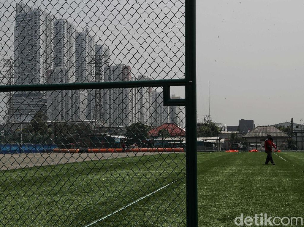Cegah Kericuhan Terulang, Pagar Lapangan Ingub Muare Angke Akan Ditinggikan Cegah Kericuhan Terulang, Pagar Lapangan Ingub Muare Angke Akan Ditinggikan