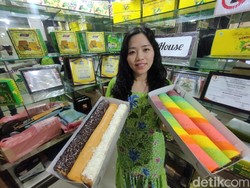 Manis Wangi Bolu Gulung Beroles Durian Medan yang Mantap