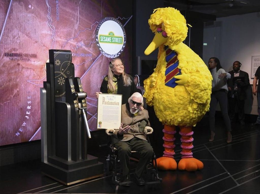 Dalang Legendaris Sesame Street Meninggal di Usia 85 Tahun