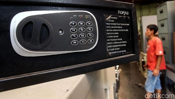 Marak Dompet Digital, Jasa Servis Brankas Masih Ramai Lho