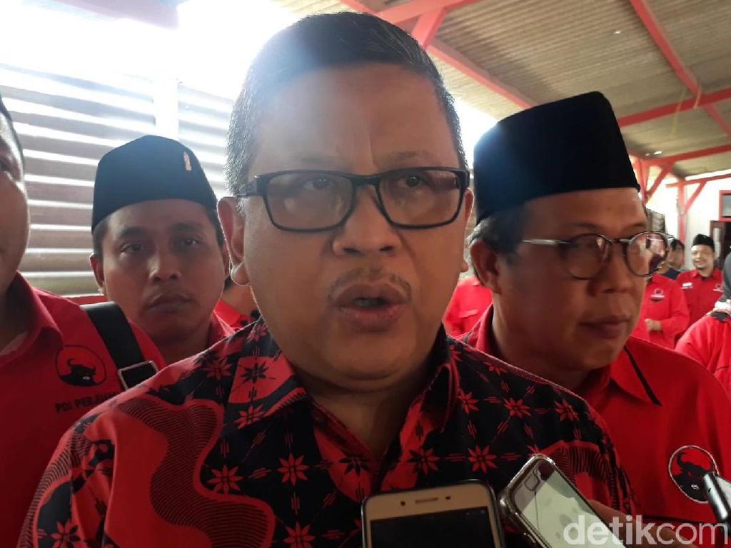 Jelang Pilkada, Sekjen PDIP Ajak Kader Bojonegoro-Tuban Gotong Royong Jelang Pilkada, Sekjen PDIP Ajak Kader Bojonegoro-Tuban Gotong Royong