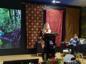 Yenny Wahid: Isu Lingkungan Hidup Jadi Pemersatu Umat Beragama Yenny Wahid: Isu Lingkungan Hidup Jadi Pemersatu Umat Beragama