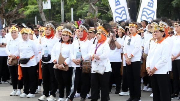 BRI Sukseskan Jalan Sehat Keluarga