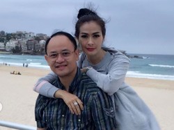 Heboh Pengakuan Iis Dahlia soal Suaminya yang Bawa Harley di Pesawat Garuda