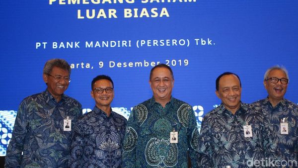 Senyum Semringah Royke Tumilaar Jadi Dirut Bank Mandiri