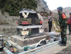 Tempat Sembahyang Umat Hindu di Bromo Dipastikan Dirusak, Pelaku Dikejar