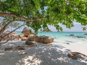 Ancang-ancang Sambut Turis Asing, Bandara Phuket Gladi Bersih