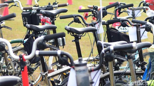 Tren Brompton Tinggal Kenangan Kini Harganya Hancur Hancuran<script async src=
