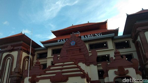 Belum Setahun, Pasar Badung Denpasar Sudah Rusak