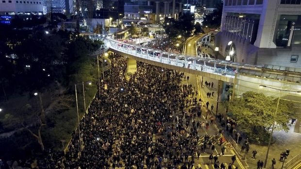 Demonstran antipemerintah di Hong Kong kembali turun ke jalanan