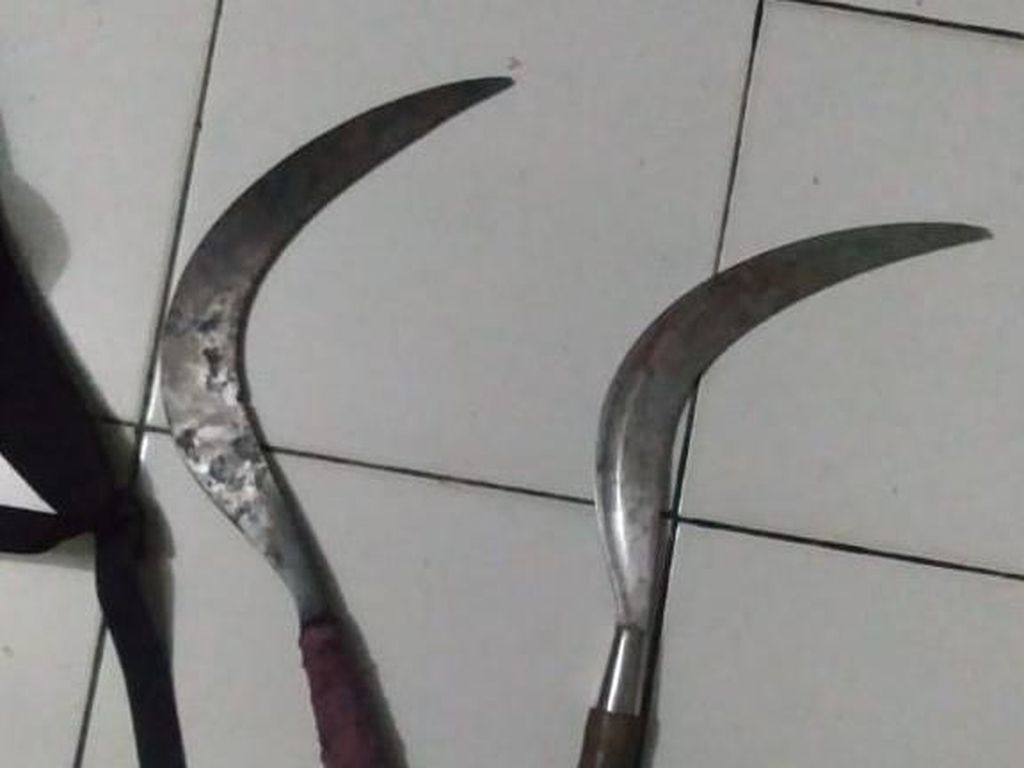 Duel Pakai Celurit, Tangan Siswa SMK di Bekasi Putus Duel Pakai Celurit, Tangan Siswa SMK di Bekasi Putus