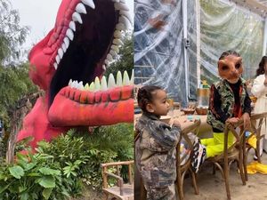 Kanye West Bikin Jurrasic Park di Tamannya untuk Ultah Putranya Kanye West Bikin Jurrasic Park di Tamannya untuk Ultah Putranya