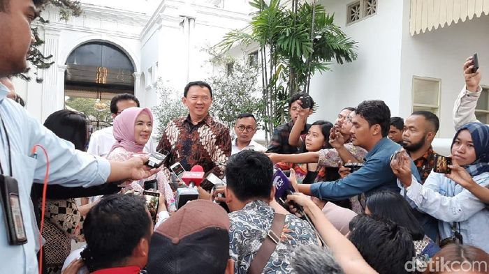 Foto: Ahok di Istana (Hendra Kusuma/detikFinance) Foto: Ahok di Istana (Hendra Kusuma/detikFinance)