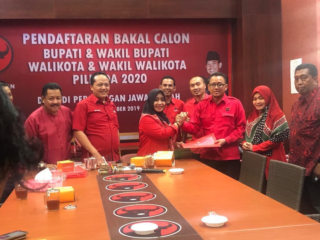 Incar Kursi Cawabup, 11 Anggota Fraksi PDIP Sragen Daftar ke DPD Incar Kursi Cawabup, 11 Anggota Fraksi PDIP Sragen Daftar ke DPD