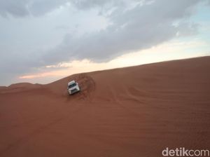 Foto Gurun Dubai dalam Safari Desert