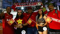 Beragam Gaya Suporter di Final Indonesia vs Vietnam