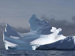 318 Gigaton Es di Antartika dan Greenland Mencair Tiap Tahun