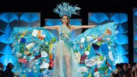 Foto 10 Kostum Nasional Heboh Miss Universe, Ada yang Bawa Sampah