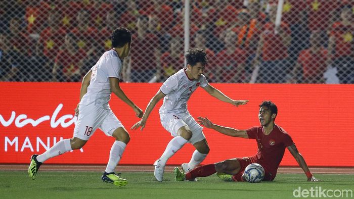 Foto: Grandyos Zafna/detikSportTimnas Indonesia U-22 dua kali tak berdaya di hadapan Timnas Vietnam U-22 di SEA Games 2019. (Foto: Grandyos Zafna/detikcom) Foto: Grandyos Zafna/detikSportTimnas Indonesia U-22 dua kali tak berdaya di hadapan Timnas Vietnam U-22 di SEA Games 2019. (Foto: Grandyos Zafna/detikcom)
