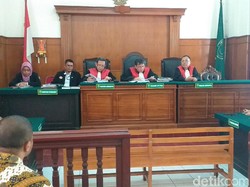Gugatan Pencemaran Popok di Sungai Brantas Ditolak Majelis Hakim