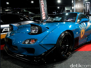 Mobil Legendaris Mazda RX-7 Tampil Lebih Modis dan Ngacir Mobil Legendaris Mazda RX-7 Tampil Lebih Modis dan Ngacir