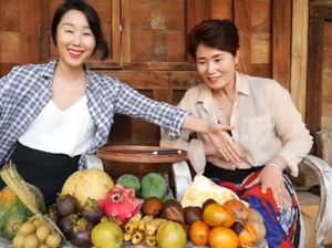 Serunya Pengalaman Orang Korea Cicip Salak hingga Duku Pertama Kali!