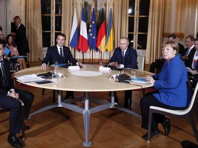 Suasana Pertemuan Putin dan Presiden Ukraina yang Bersejarah