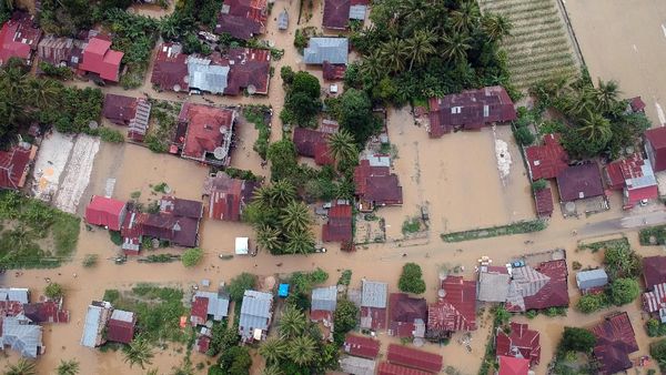 Kabupaten Lima Puluh Kota di Sumbar Masih Terendam Banjir