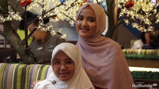 Siti Maemunah dan Wirda Mansur