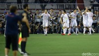 Para pemain Vietnam merayakan kemenangan usai mengalahkan Indonesia.