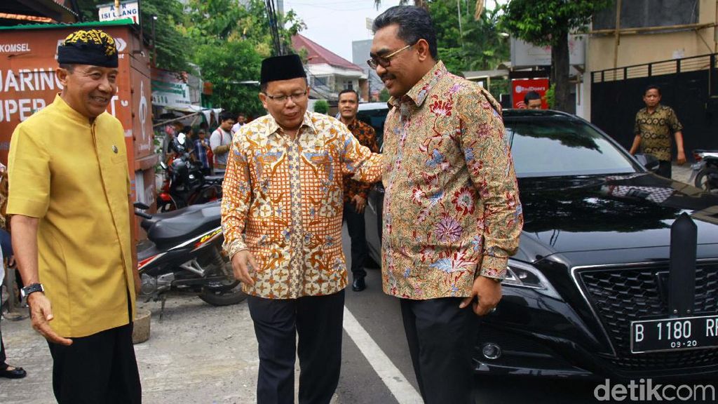 Pimpinan MPR Temui Parisada Hindu Dharma Indonesia Pimpinan MPR Temui Parisada Hindu Dharma Indonesia