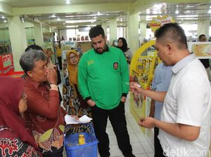 Sidak Mamin Jelang Nataru di Probolinggo, Petugas Temukan Merica Kedaluwarsa Sidak Mamin Jelang Nataru di Probolinggo, Petugas Temukan Merica Kedaluwarsa